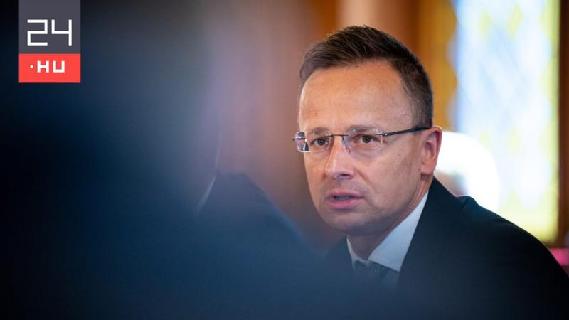 Szijjártó: Az ukrajnai konfliktus körüli feszültségek világháborús helyzetet idéznek elő.