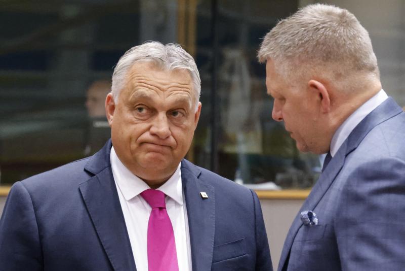 A hatalmas Orbán-Fico vetélkedés Putyin támogatásáért.